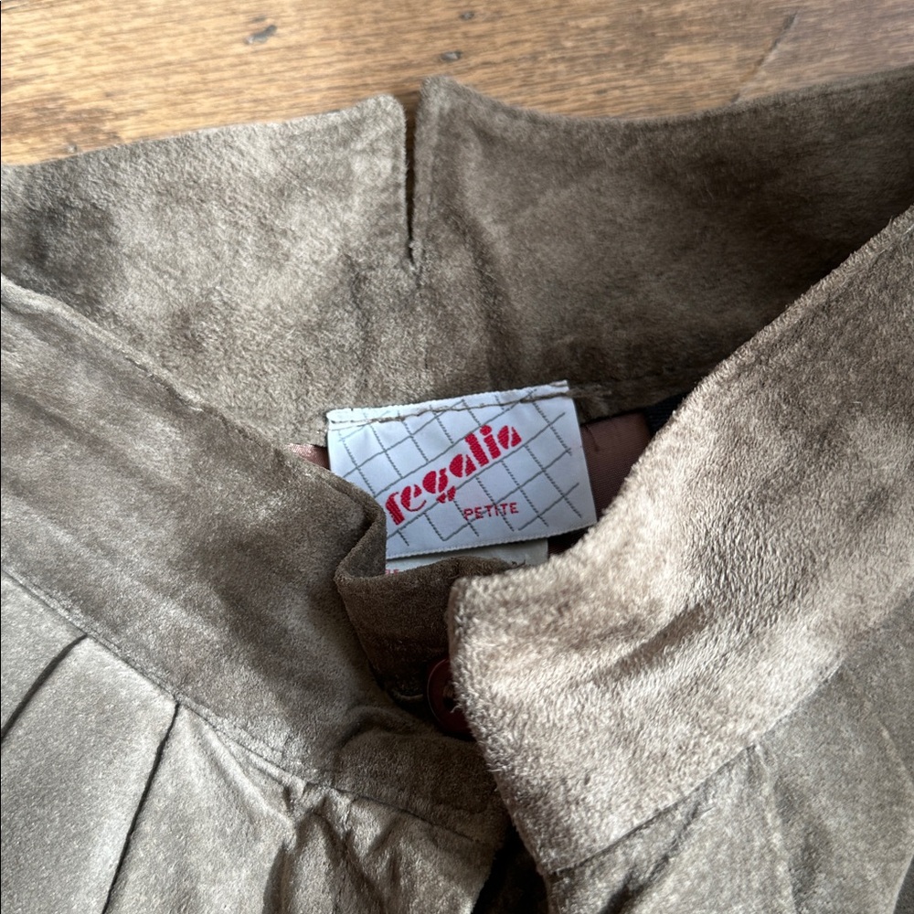 EBUC ABSOLUTELY GORGEOUS BLAZER WITH GEN SUEDE COLLAR AND GEN LEATHER/SUEDE PANT - Picture 14 of 17